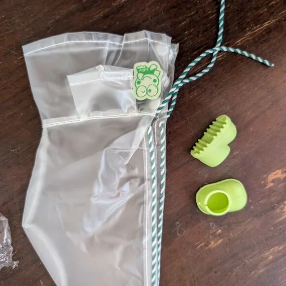 Mini Keroppi Raincoat & Rain Boots - Labubu Doll Clothes | Tiny Fashion - Picture 5 of 14